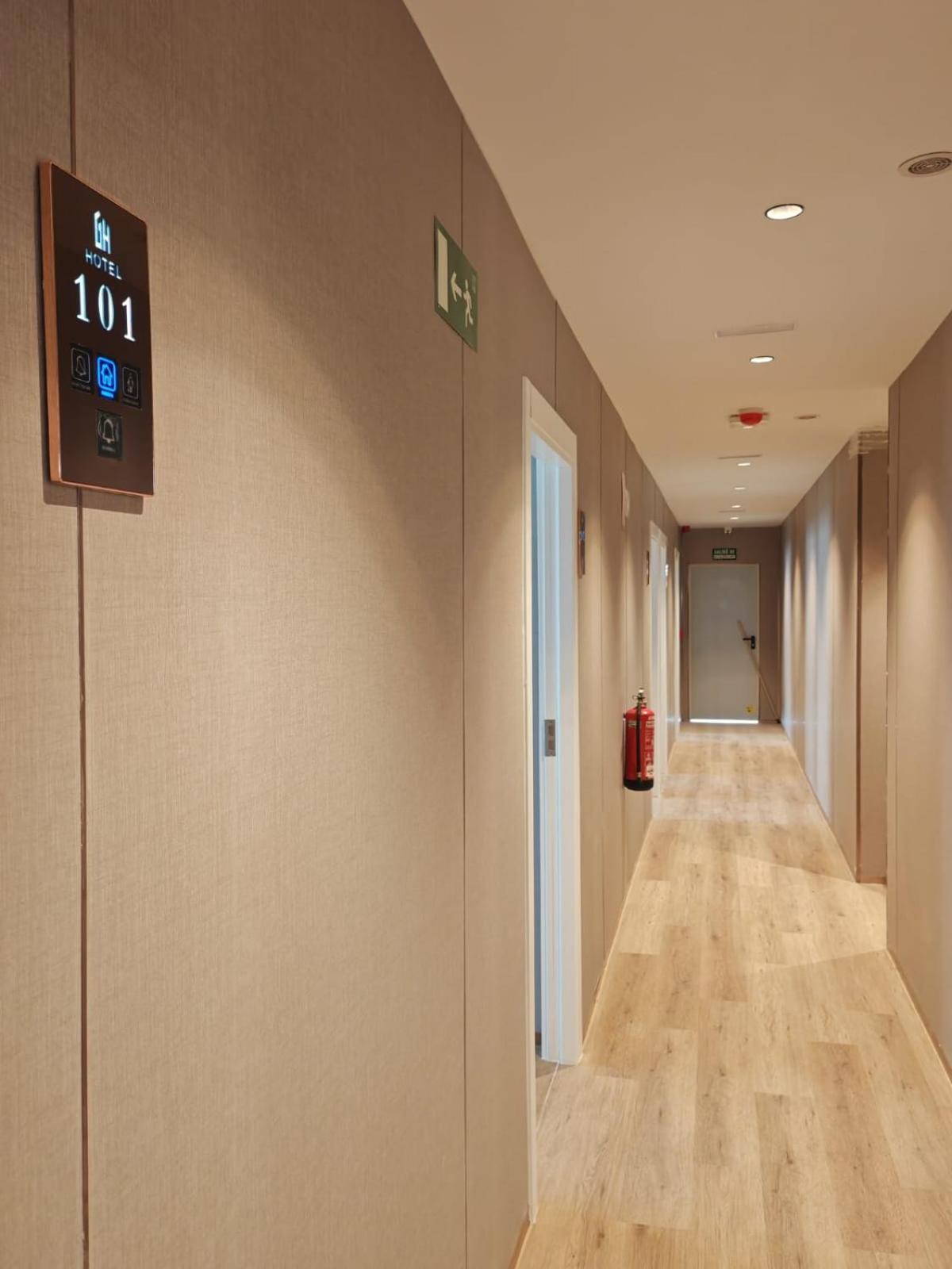 Hotel Golden アルコルコン エクステリア 写真